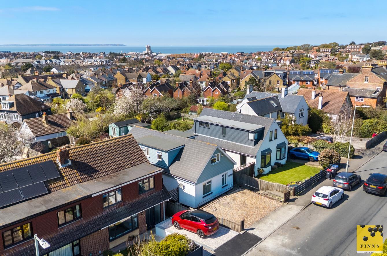 Detached House Main Photo