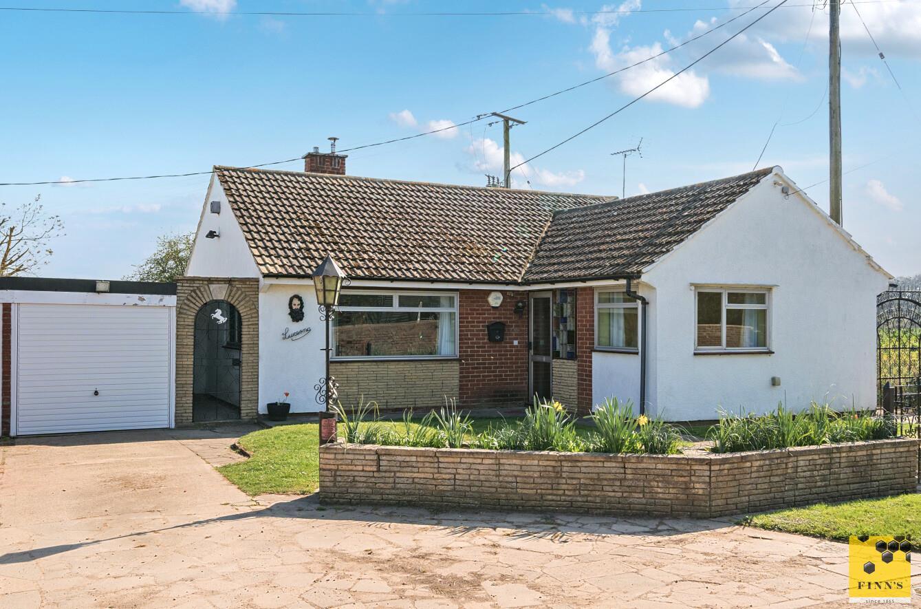 Detached Bungalow Photo 1