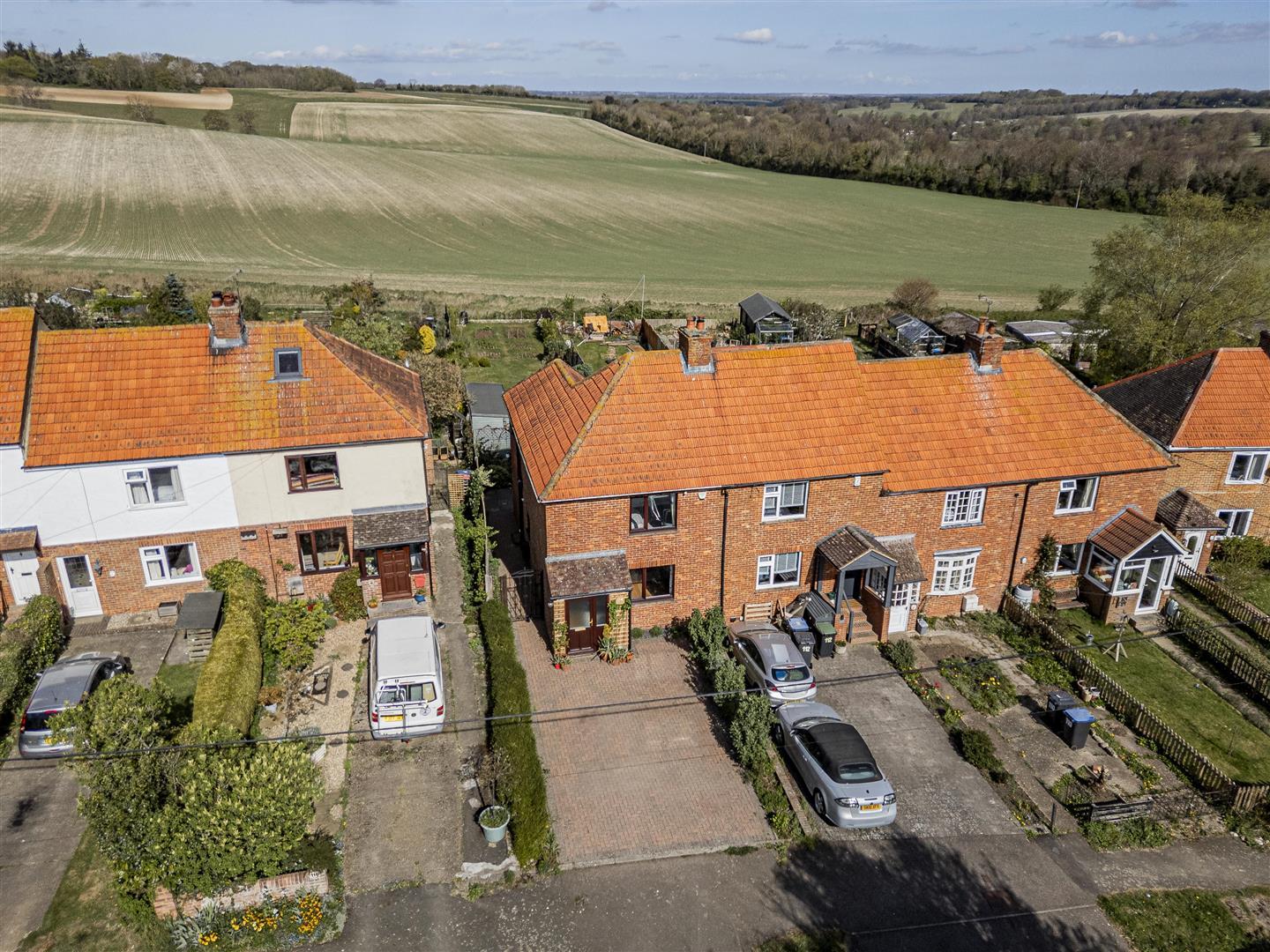 End Terraced Photo 1