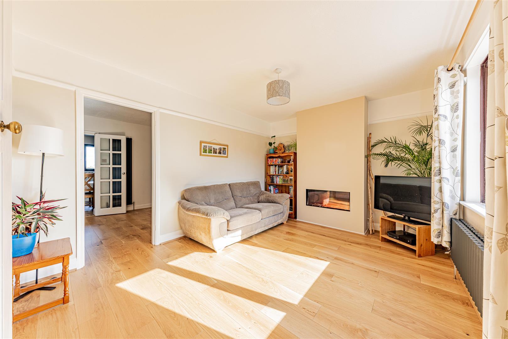 End Terraced Photo 2