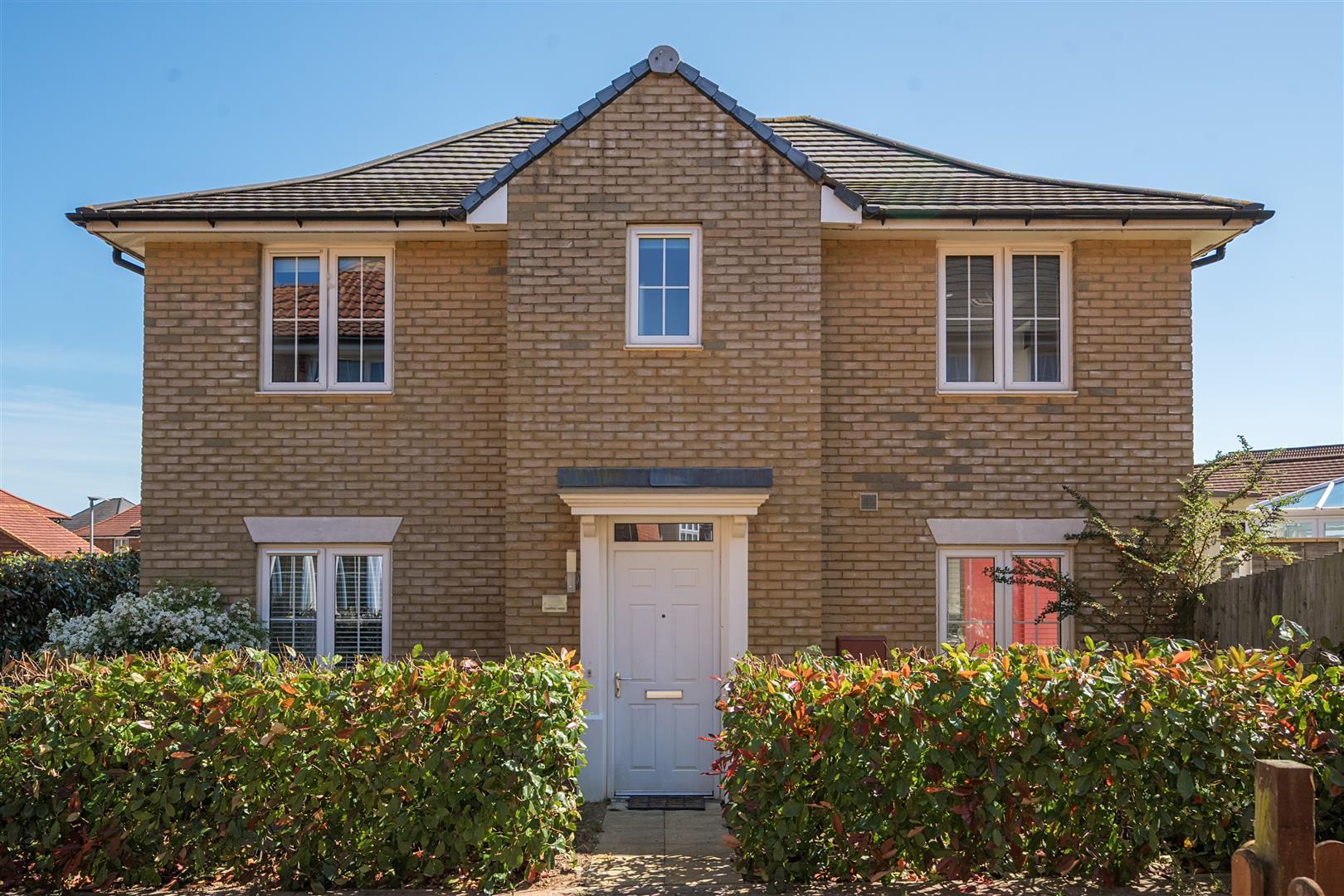 Detached House Main Photo