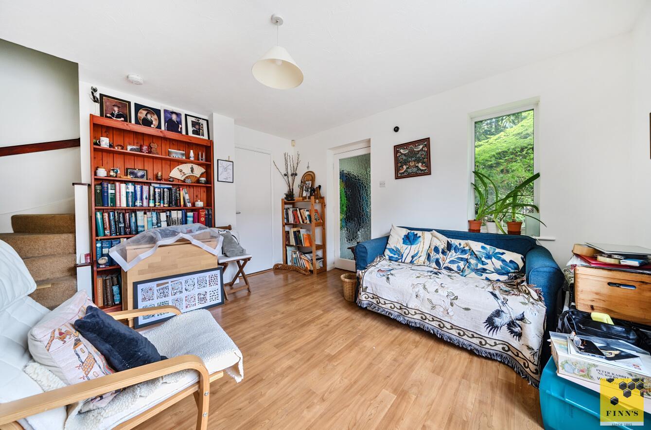 End Terraced Photo 1
