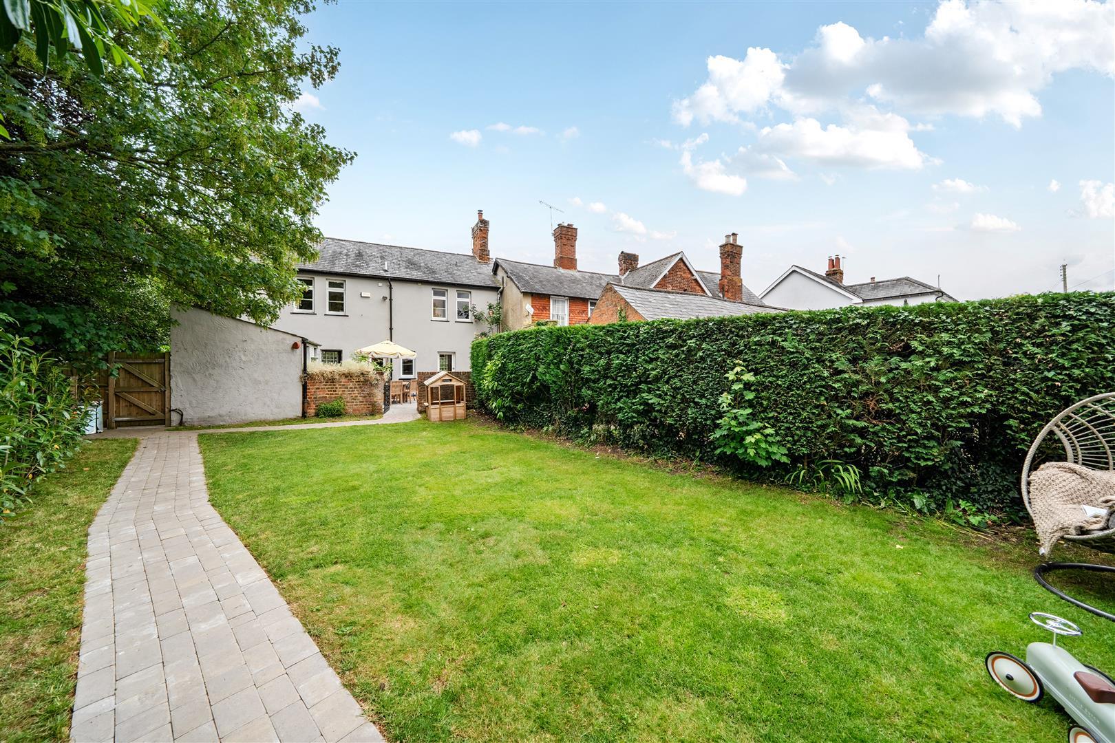 Semi-Detached House Photo 2