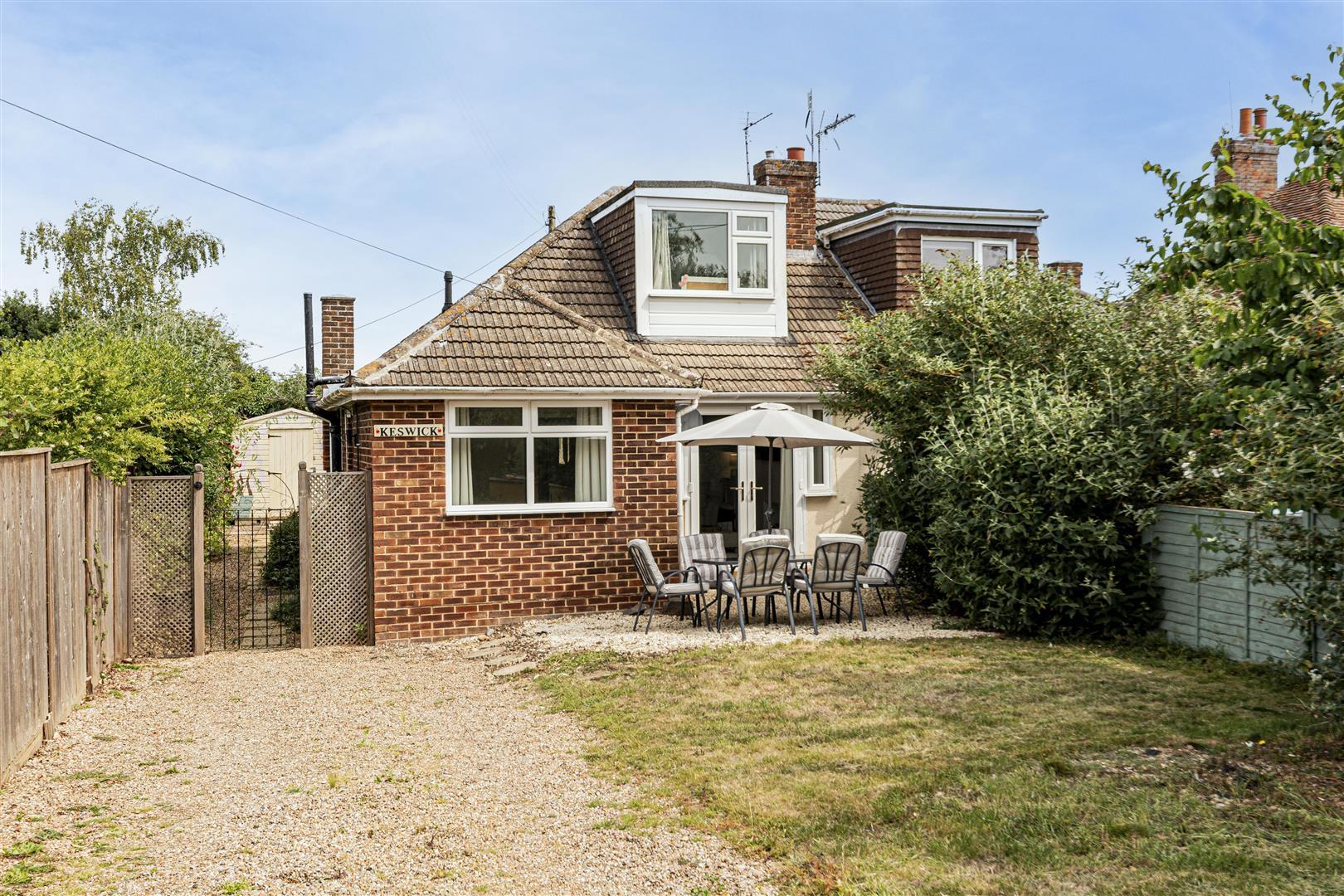 Semi-Detached House Main Photo