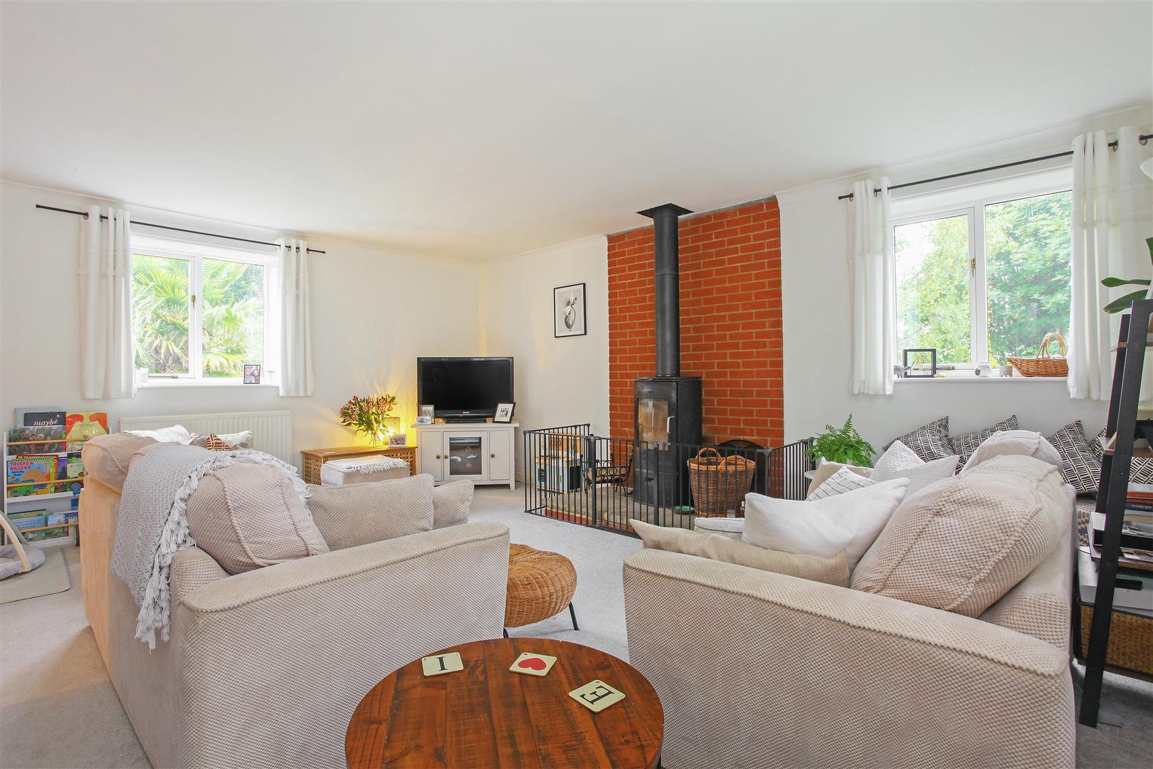 End Terraced Photo 3