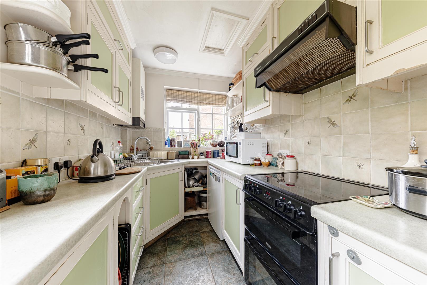 End Terraced Photo 3