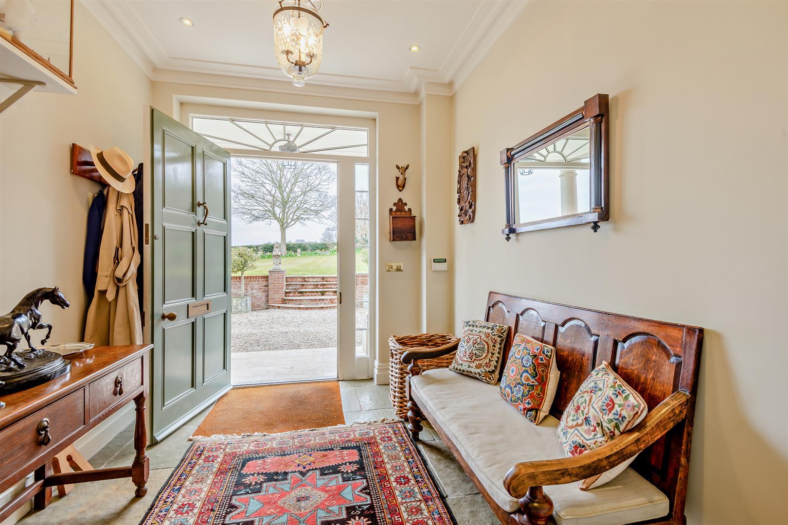 Detached House Photo 2