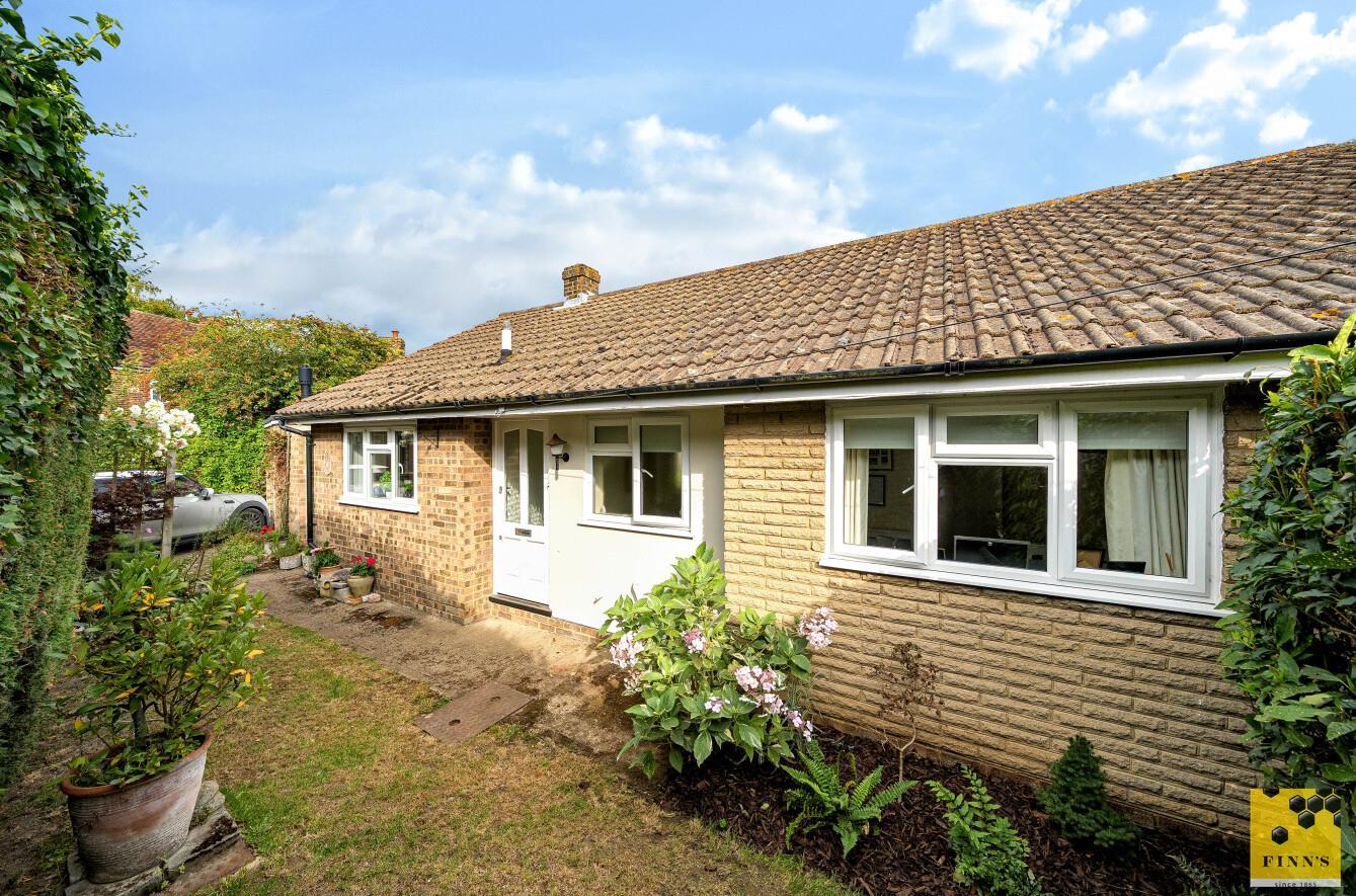 Semi-Detached Bungalow Main Photo