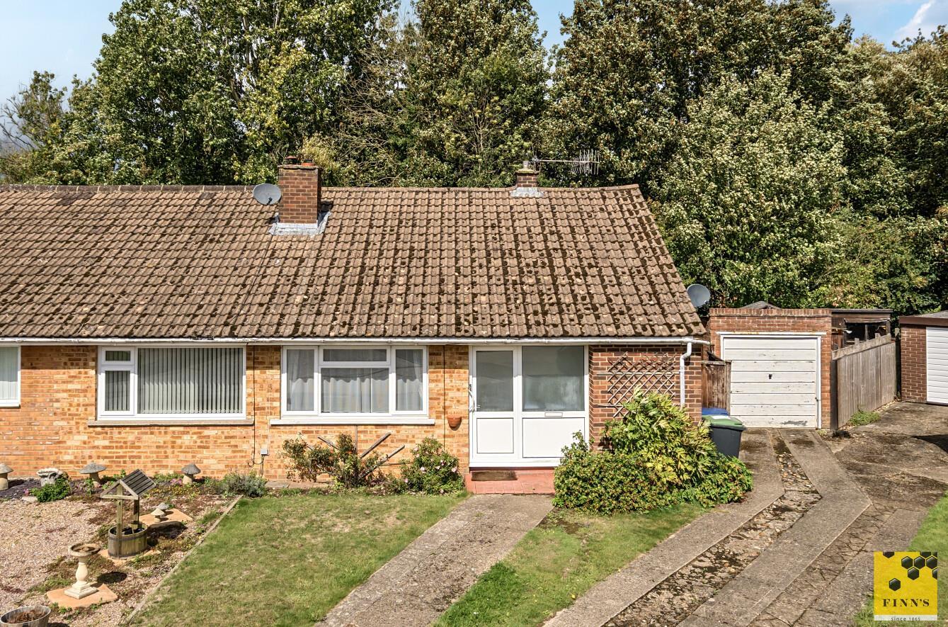 Semi-Detached Bungalow Main Photo