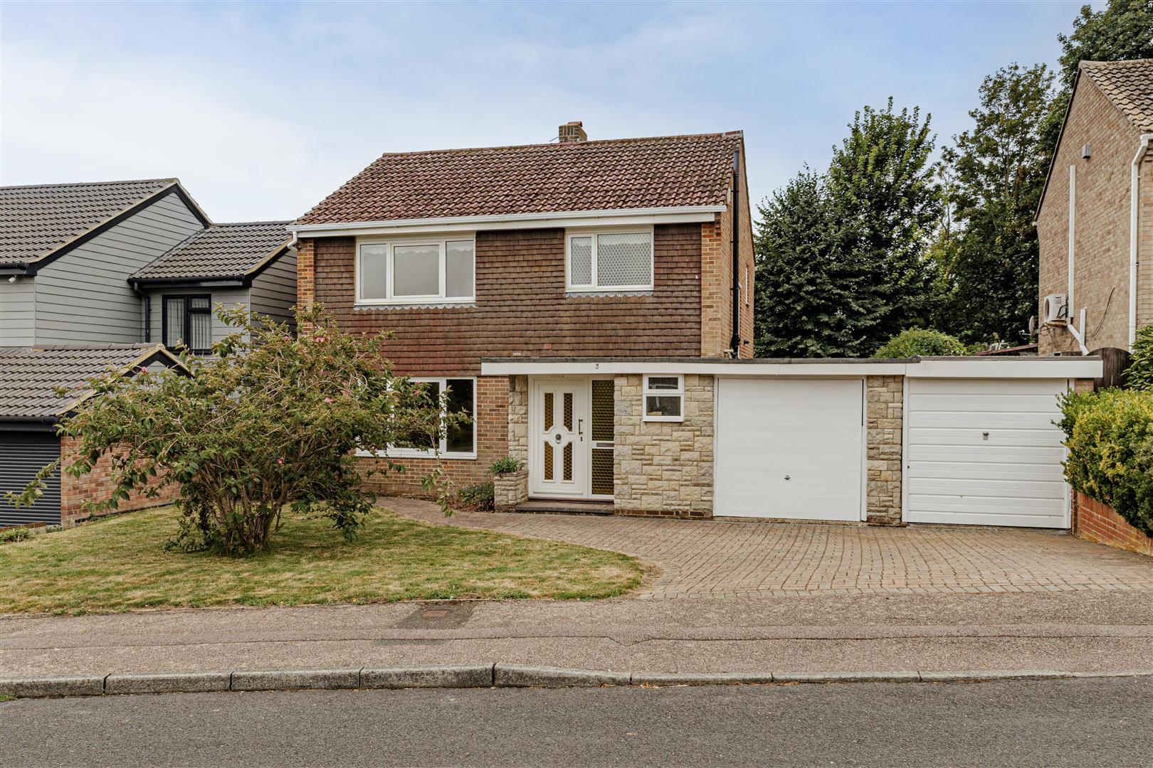 Detached House Main Photo