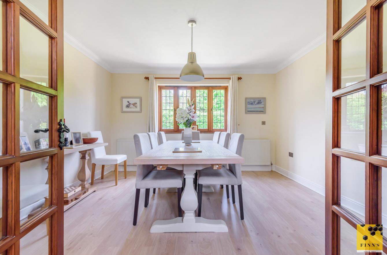 Detached House Photo 3