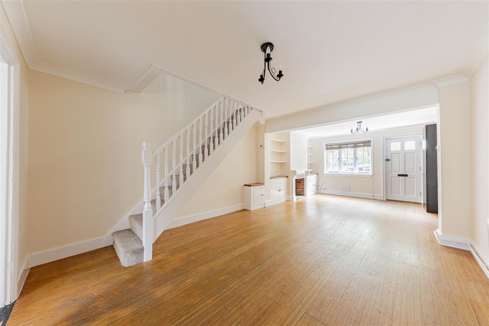 Terraced House Photo 2