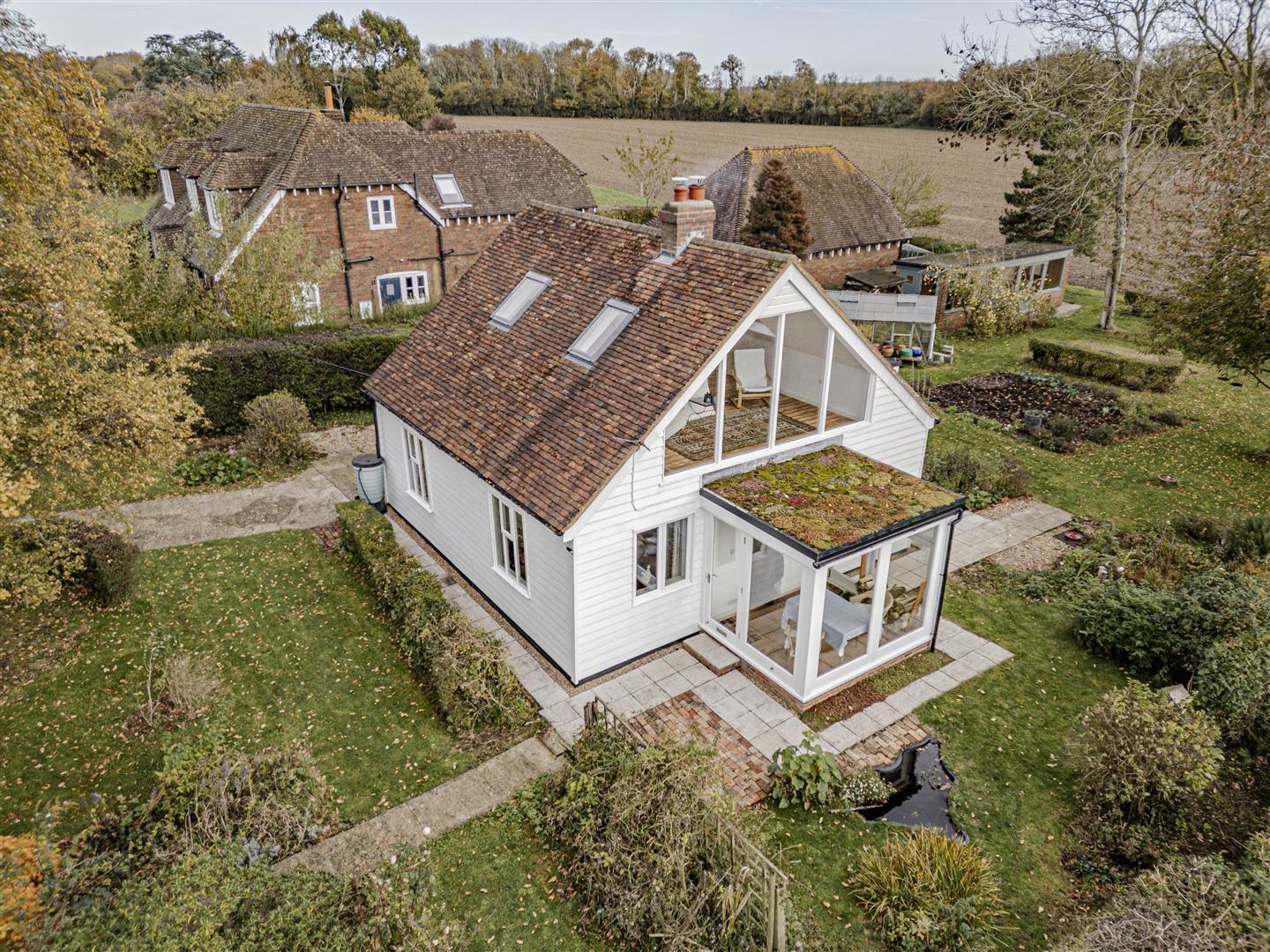 Detached House Main Photo