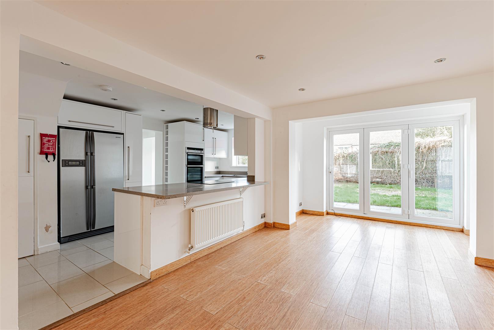 Detached House Photo 2