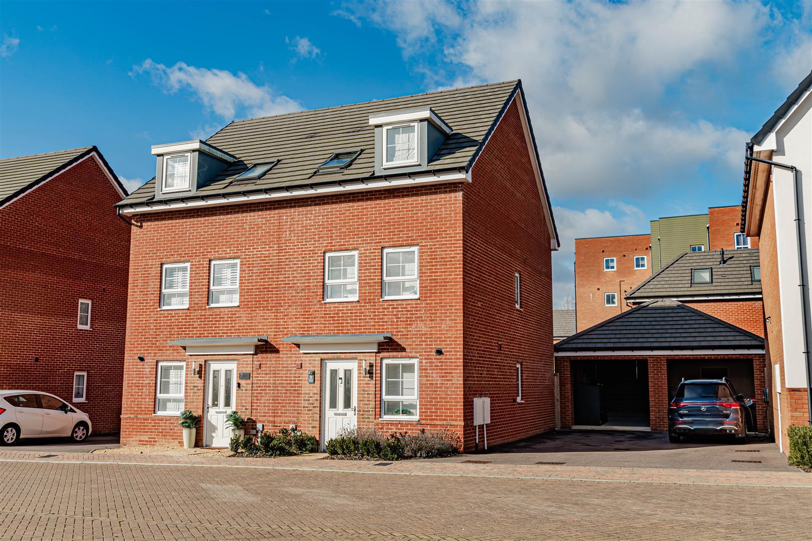 Semi-Detached House Main Photo