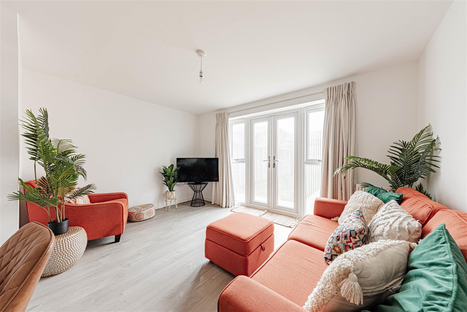 Semi-Detached House Photo 1