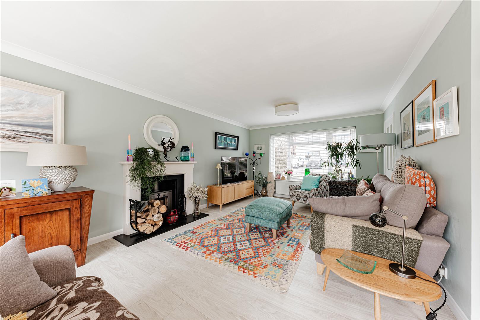 Detached House Photo 1