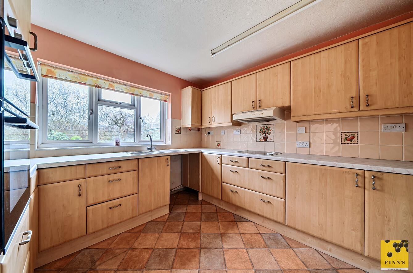 Detached House Photo 3