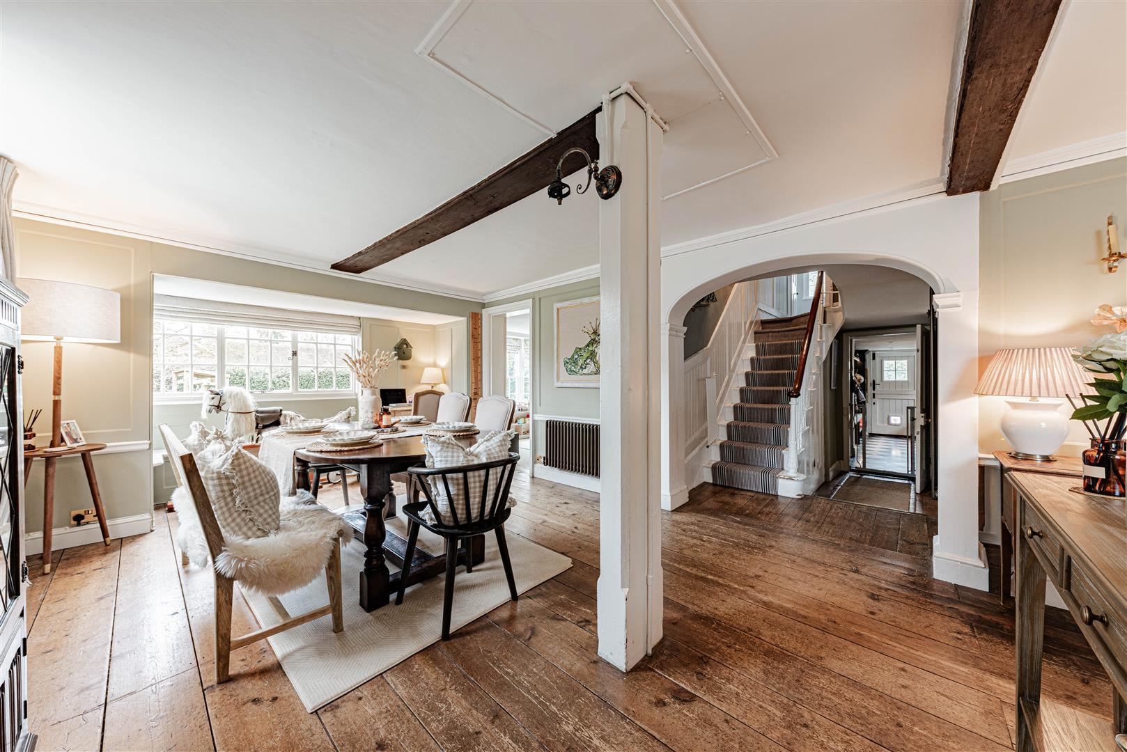 Detached House Photo 2