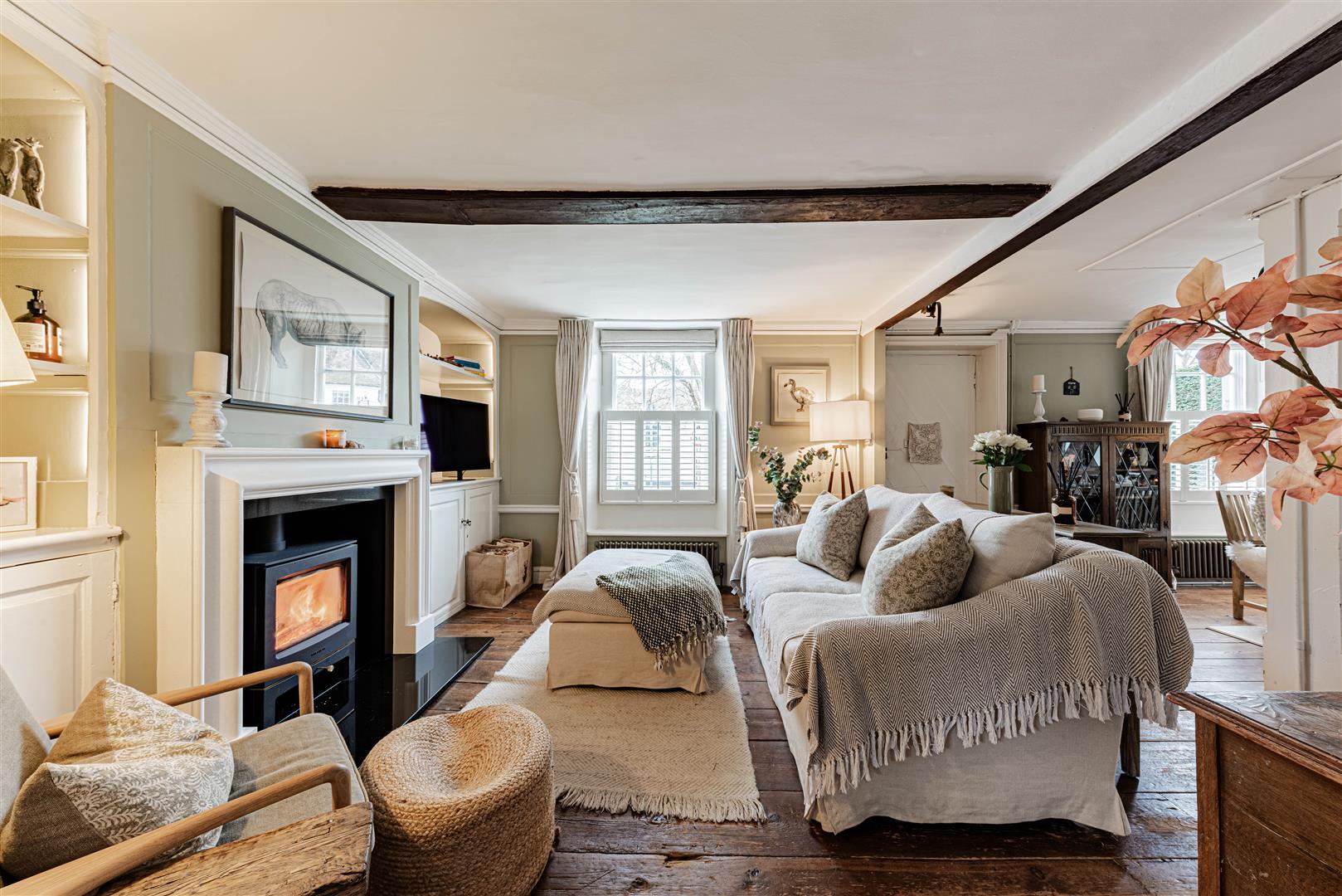 Detached House Photo 3