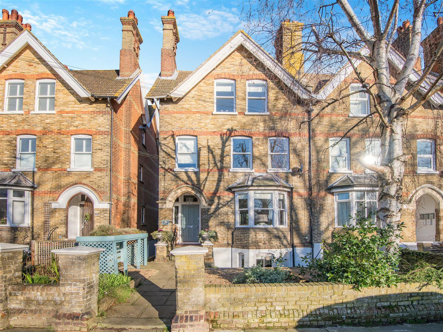 Semi-Detached House Main Photo