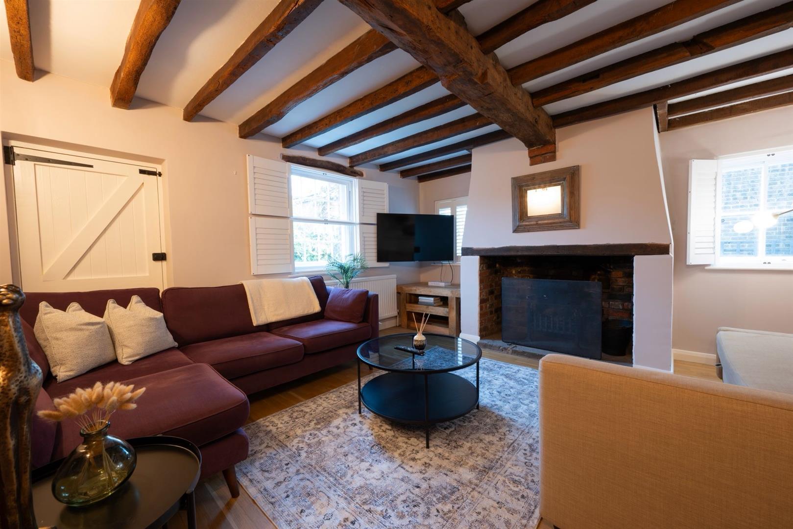 Semi-Detached House Photo 1