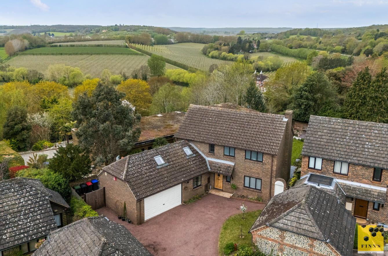 Detached House Main Photo