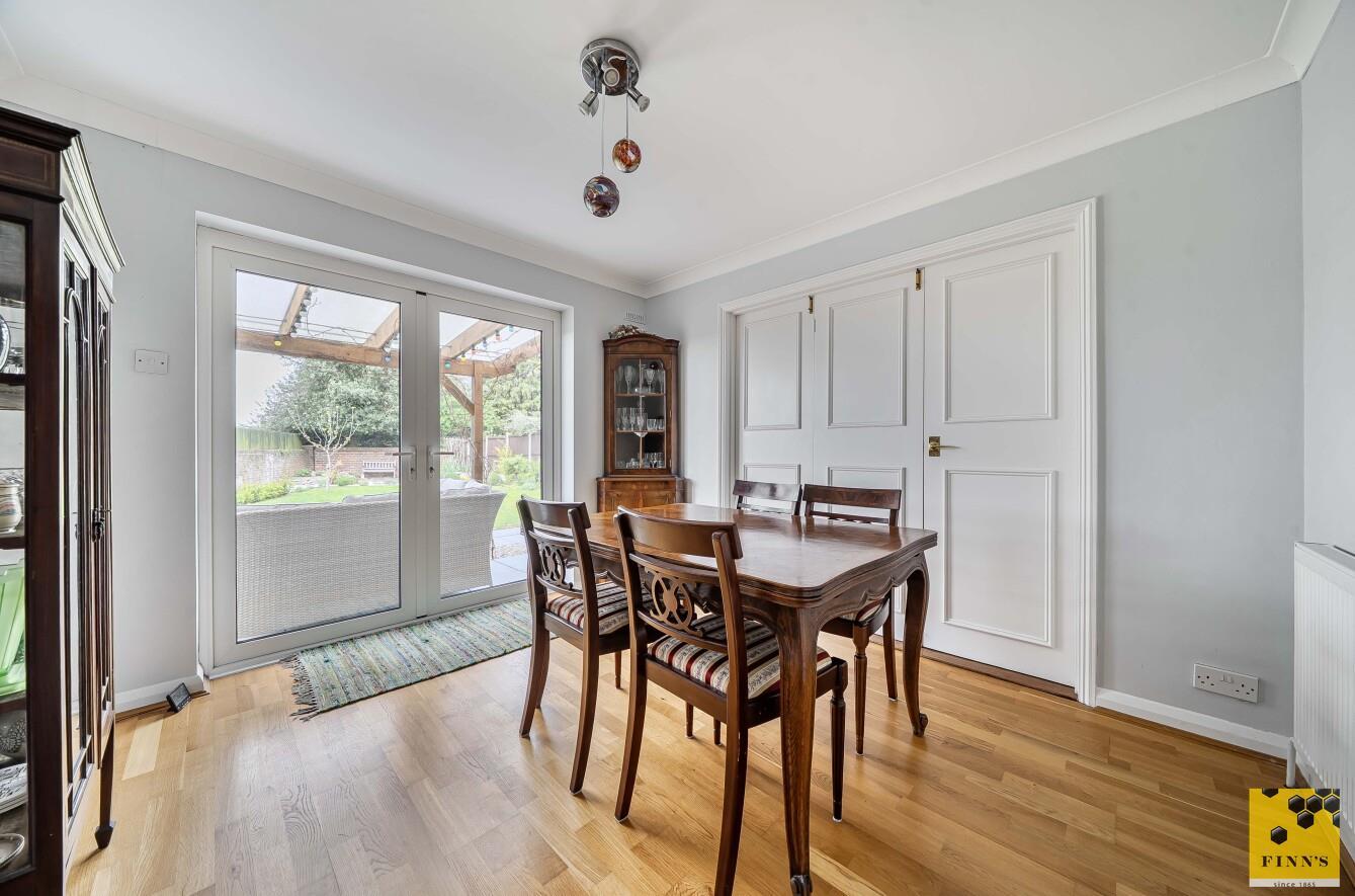 Detached House Photo 3