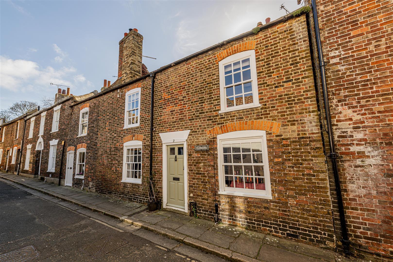 Terraced House Main Photo