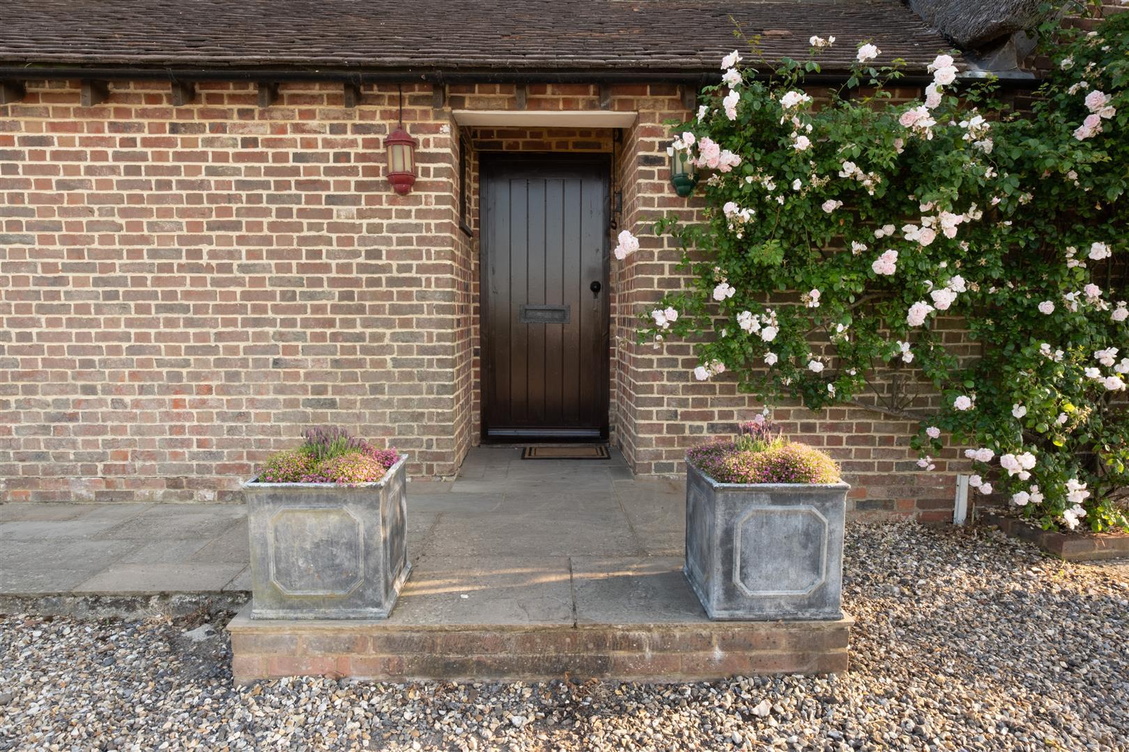 Detached House Photo 2