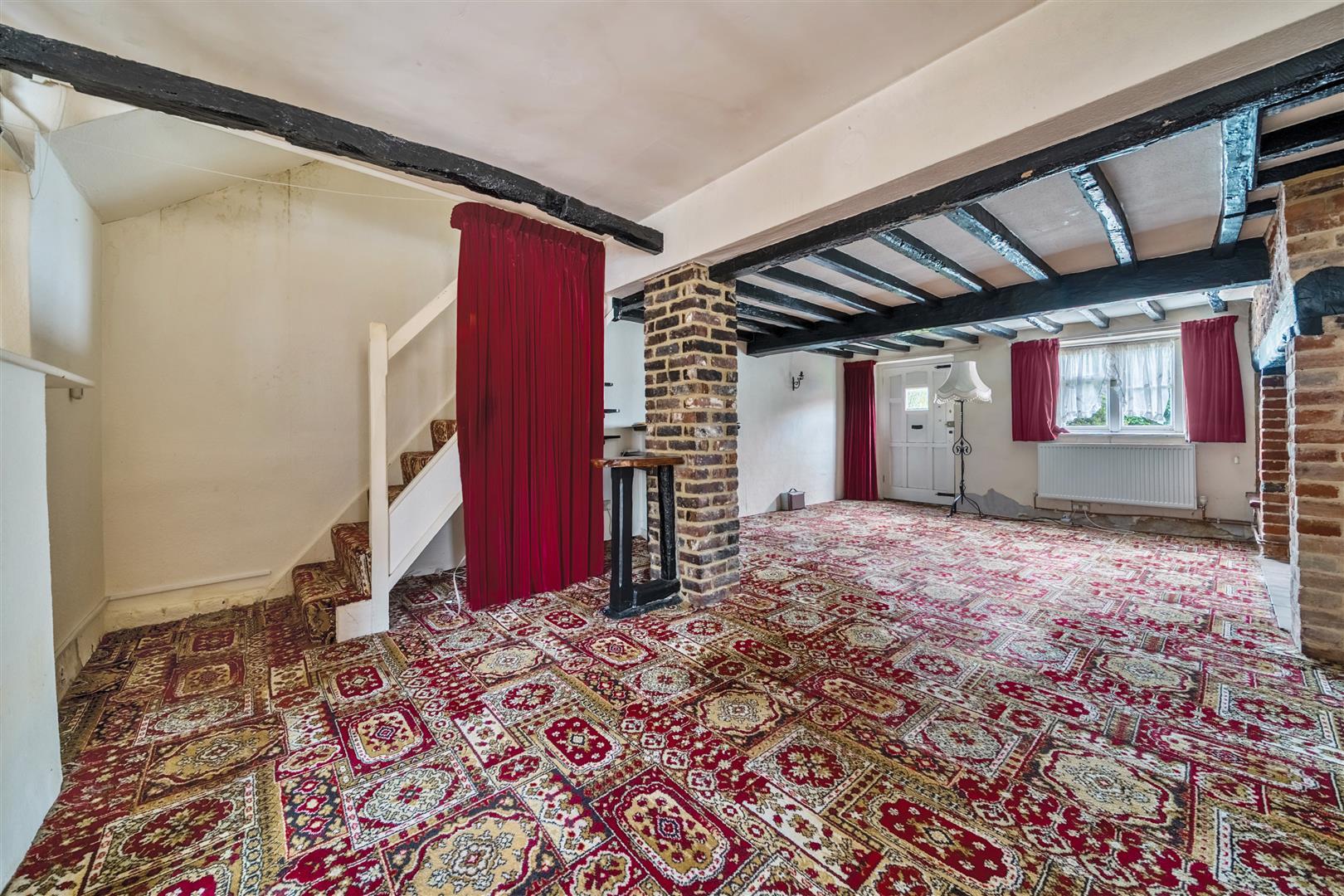 Semi-Detached House Photo 3