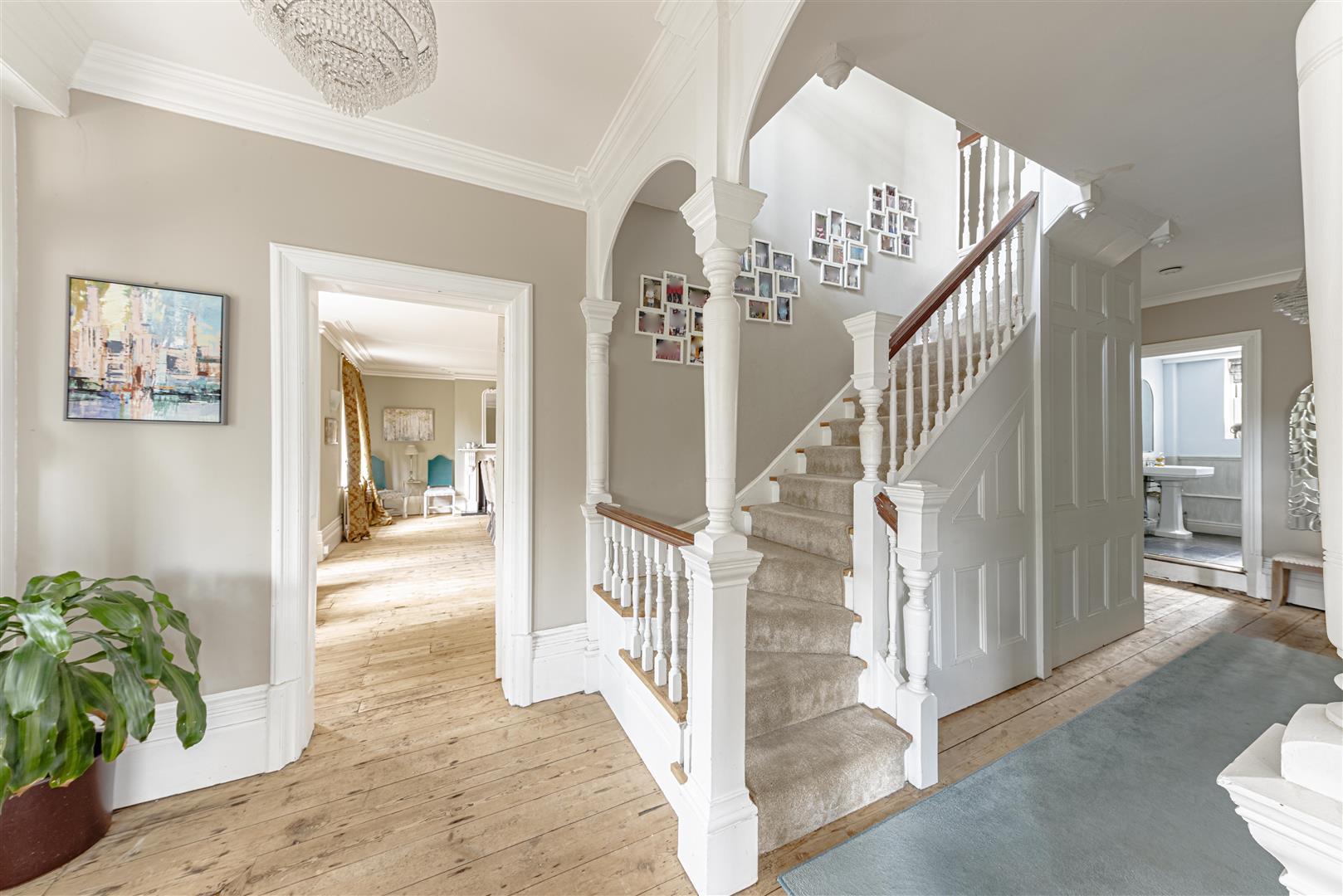 Detached House Photo 3