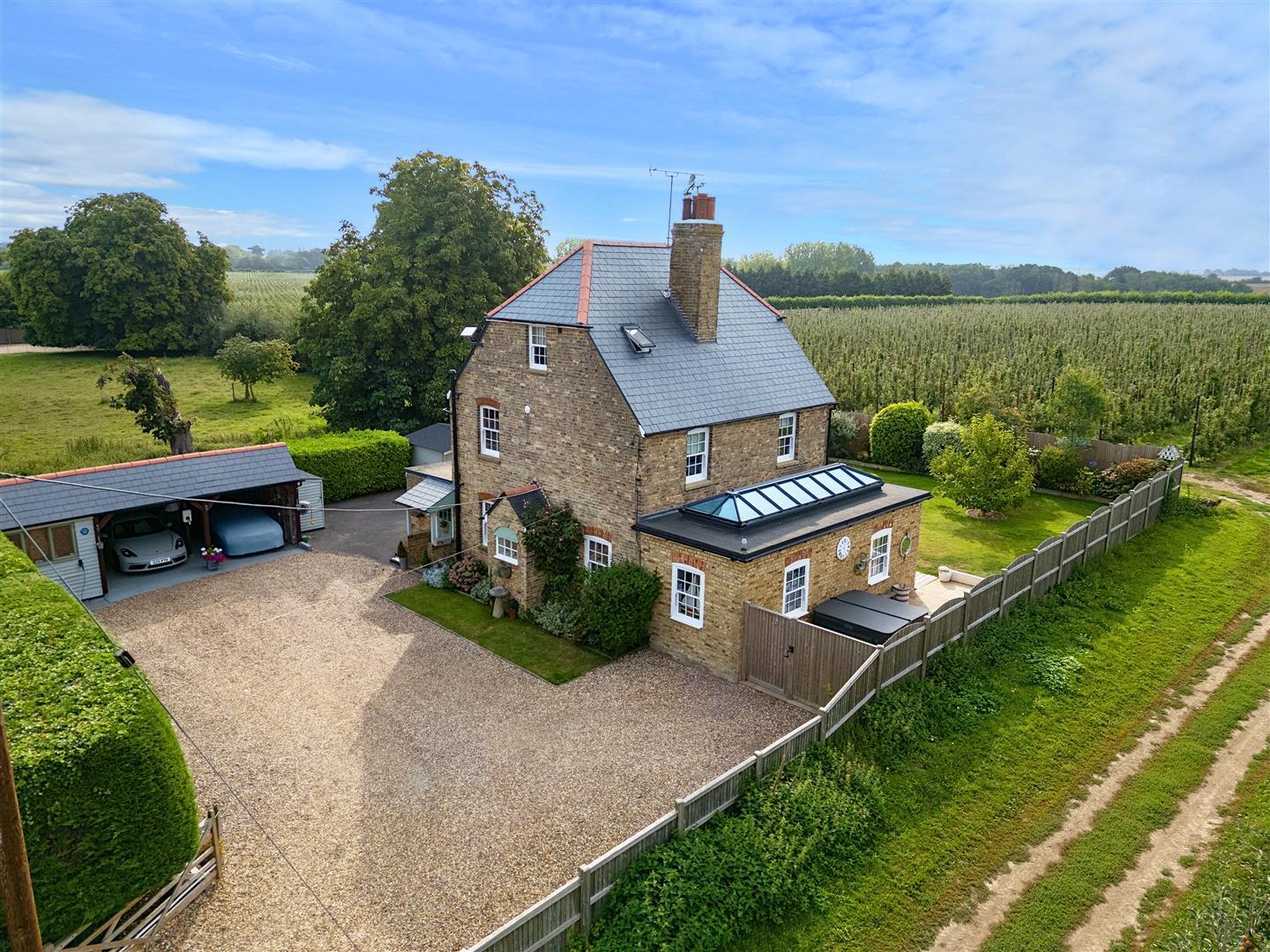 Detached House Photo 1