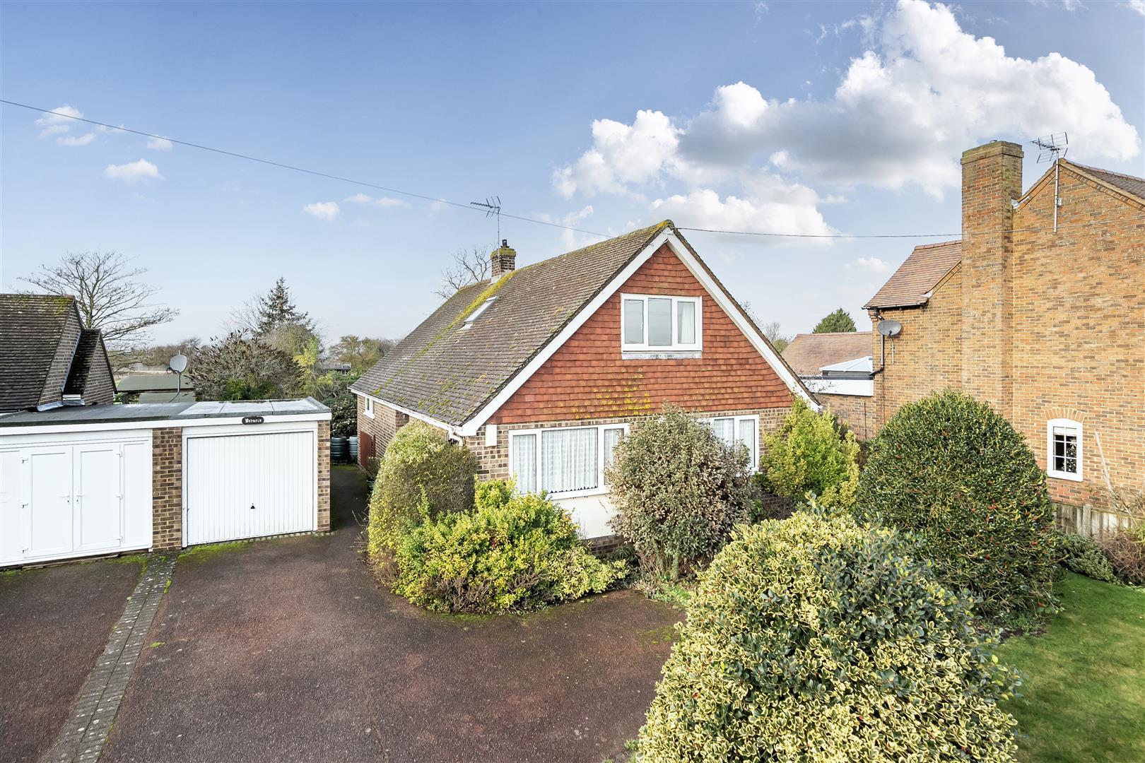 Detached Bungalow Main Photo