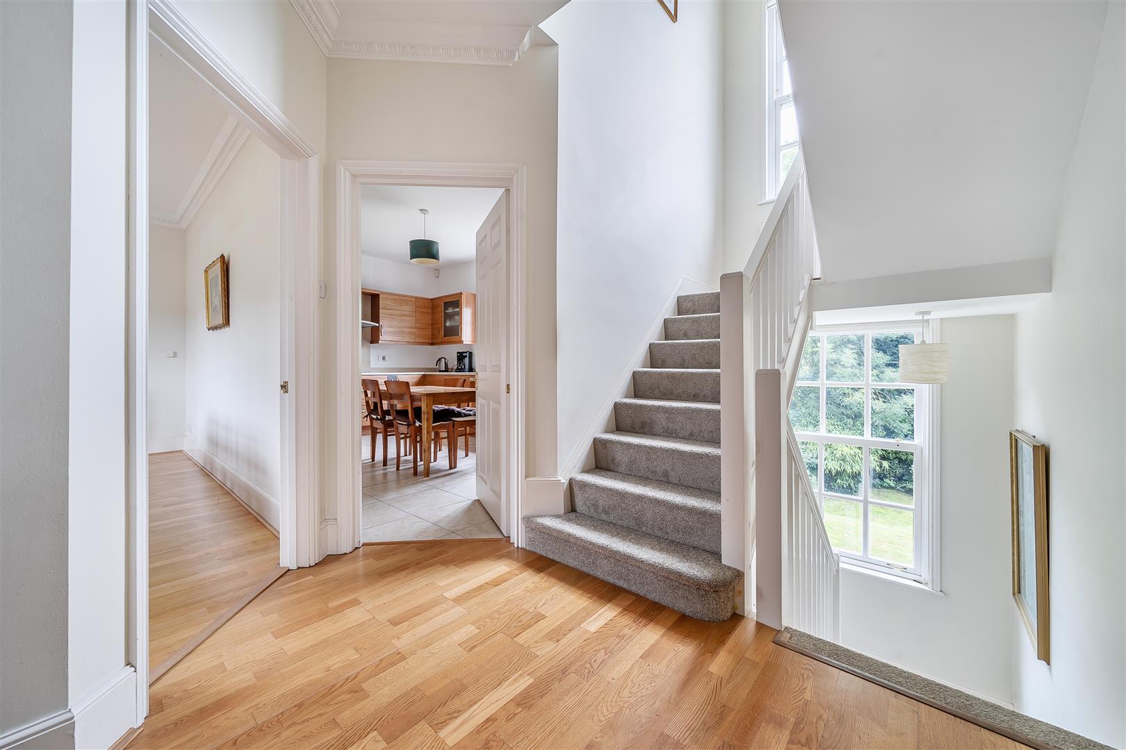 Detached House Photo 2