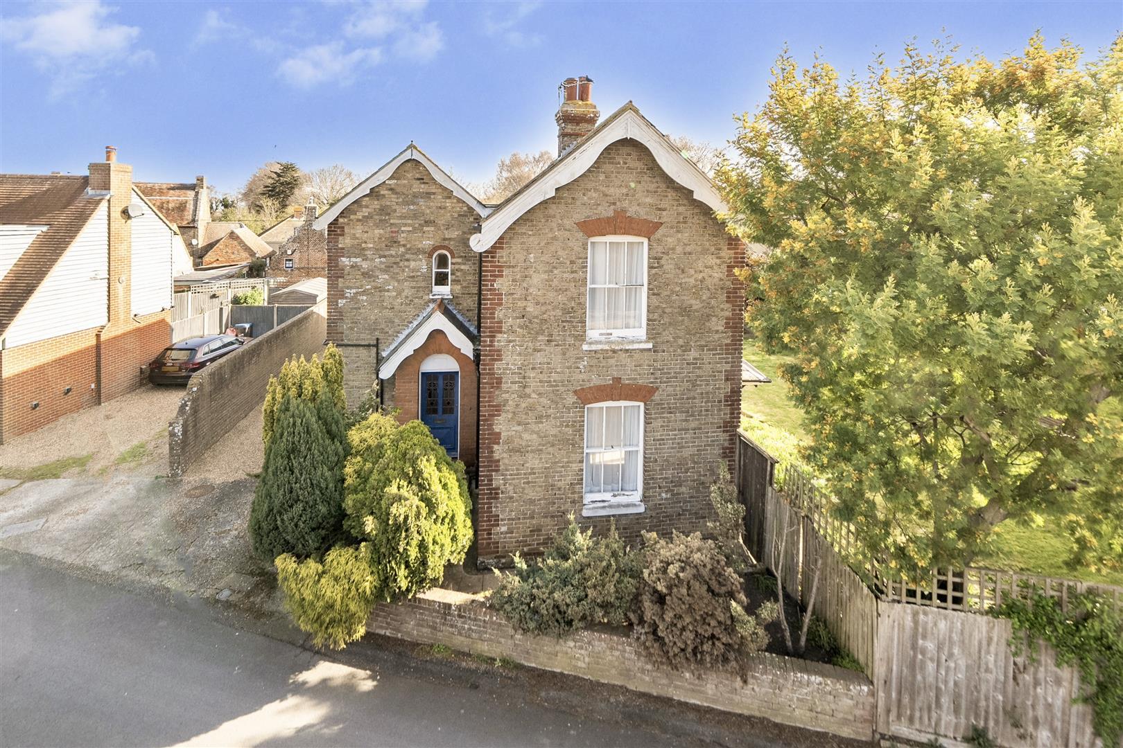 Detached House Main Photo