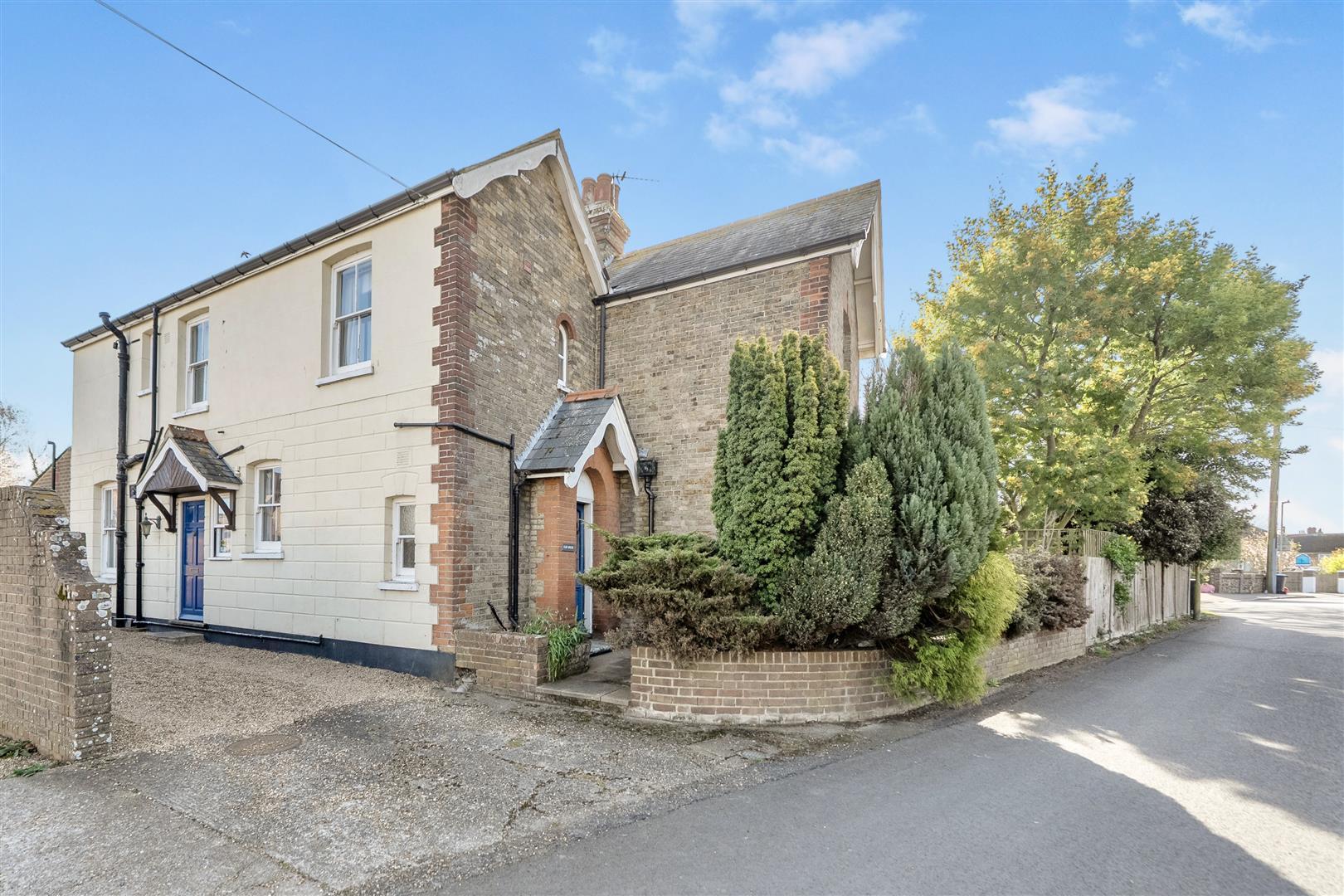 Detached House Photo 1