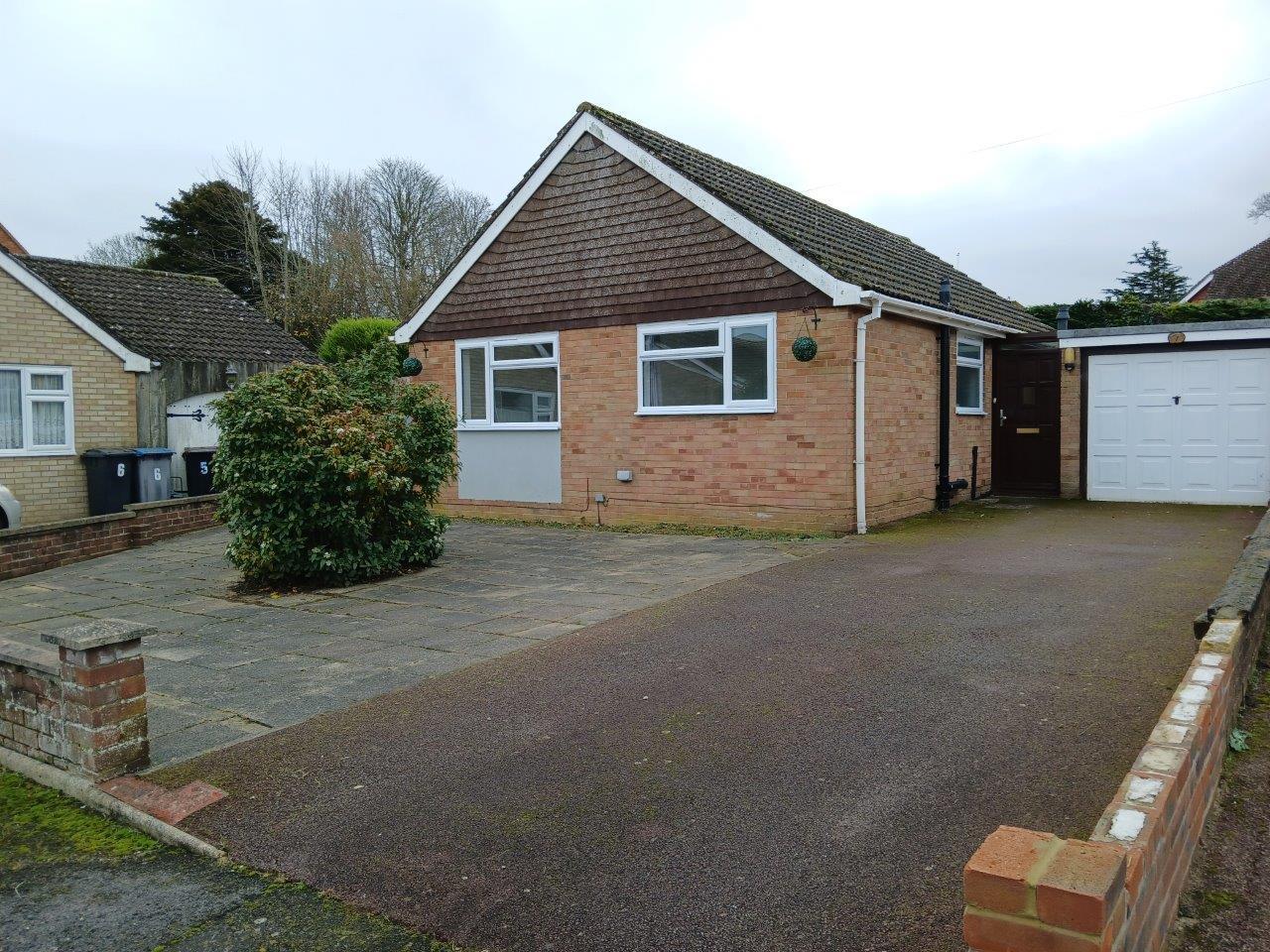 Detached Bungalow Main Photo