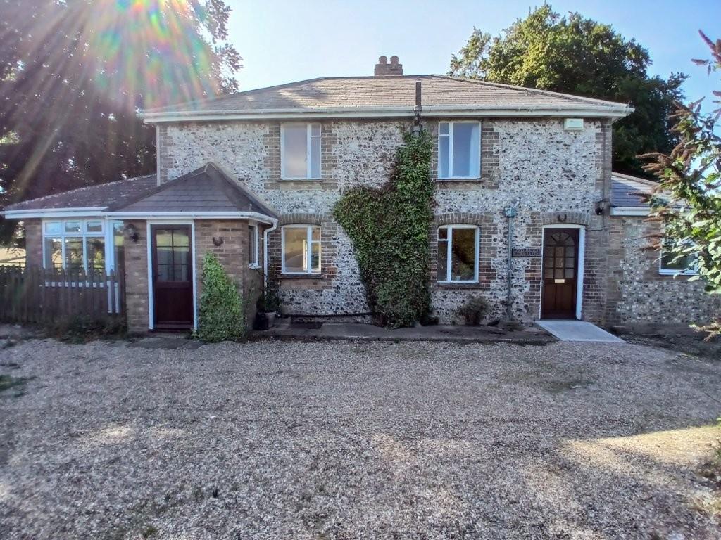 Detached House Main Photo