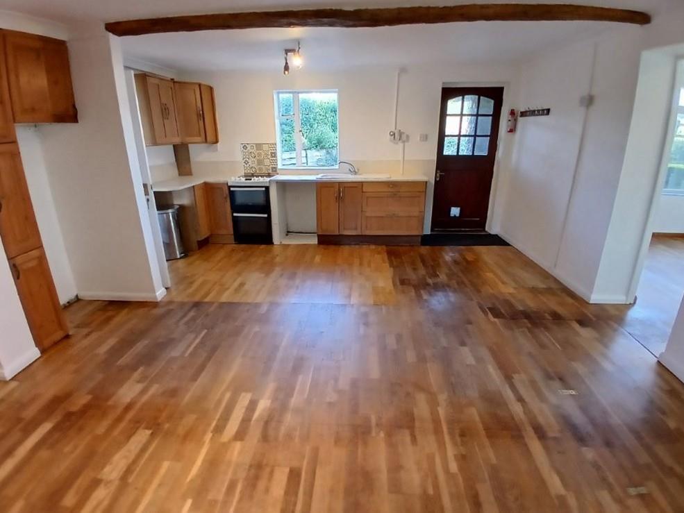 Detached House Photo 1