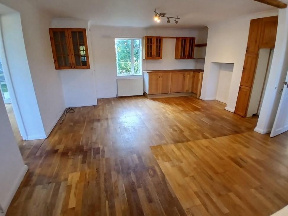 Detached House Photo 3