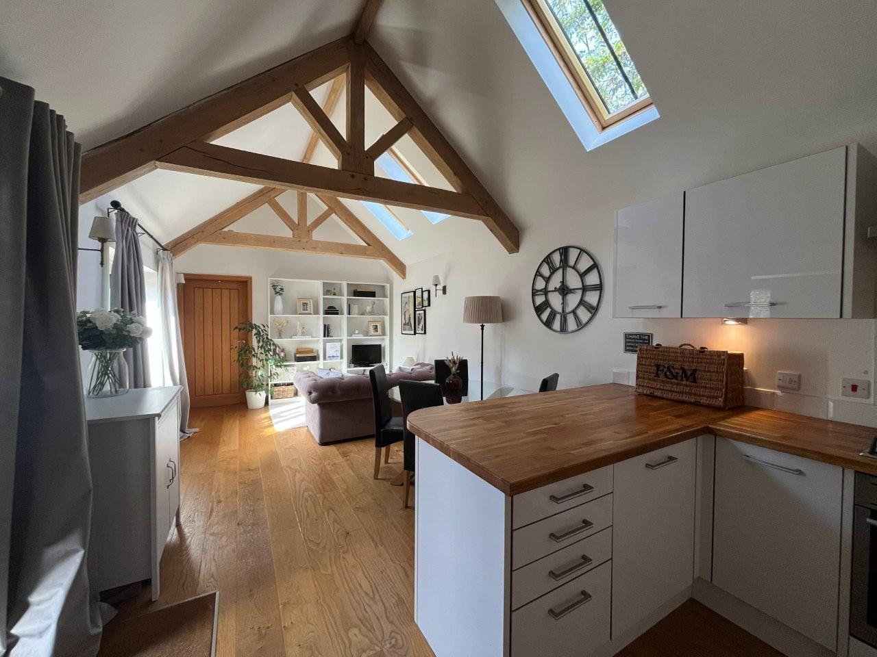 Detached House Photo 2