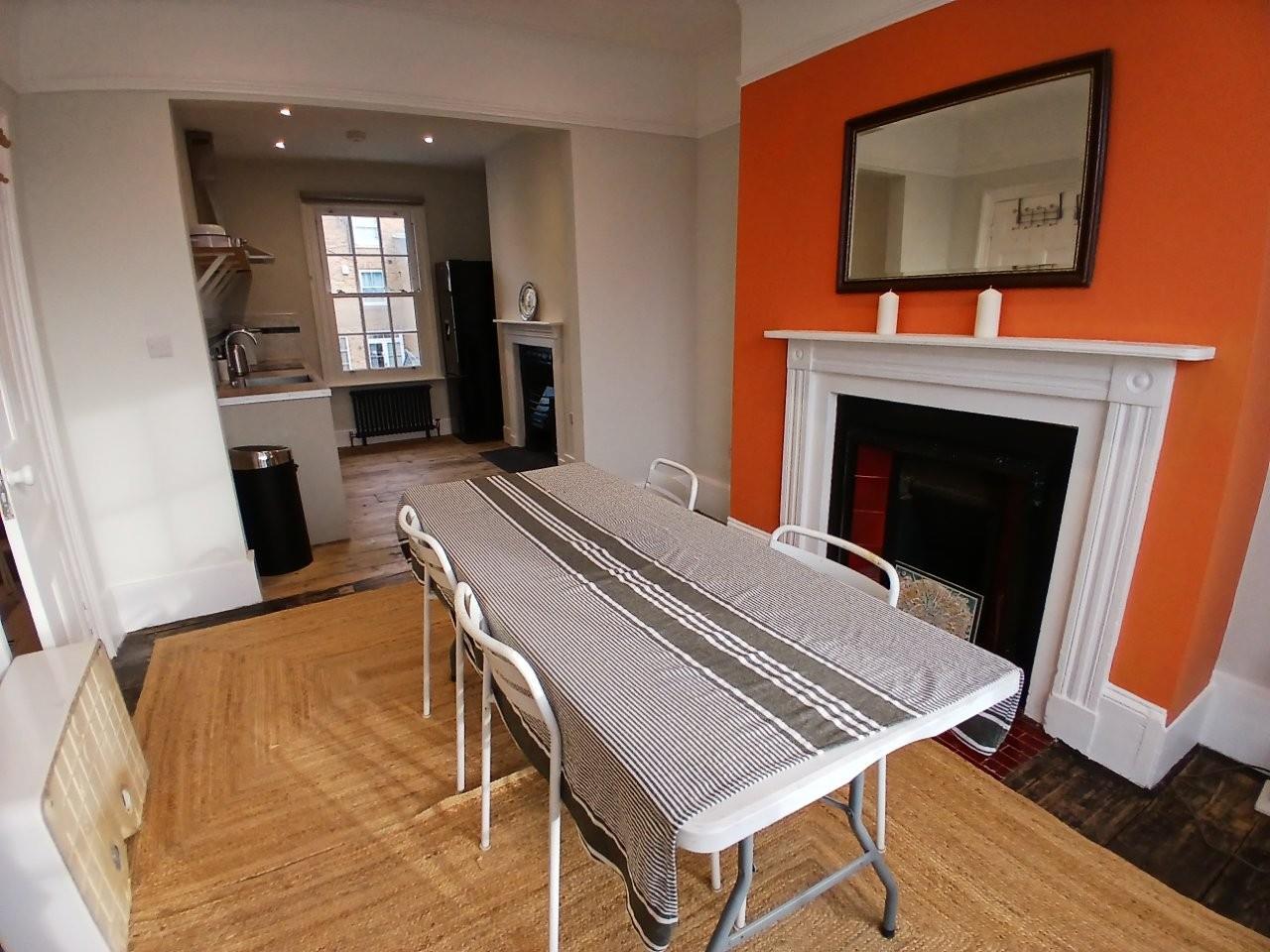 Terraced House Photo 1