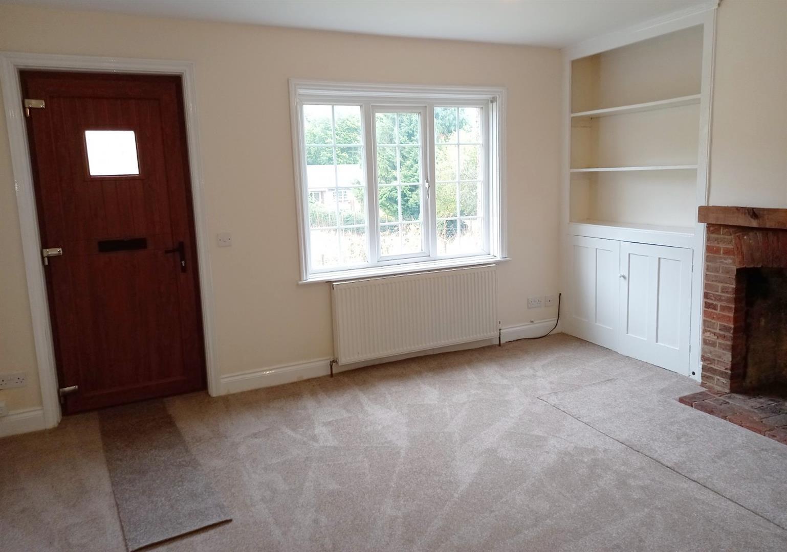 Semi-Detached House Photo 2