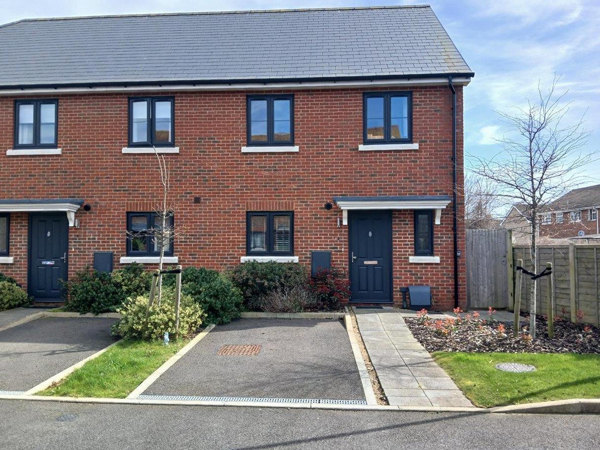 Semi-Detached House Main Photo