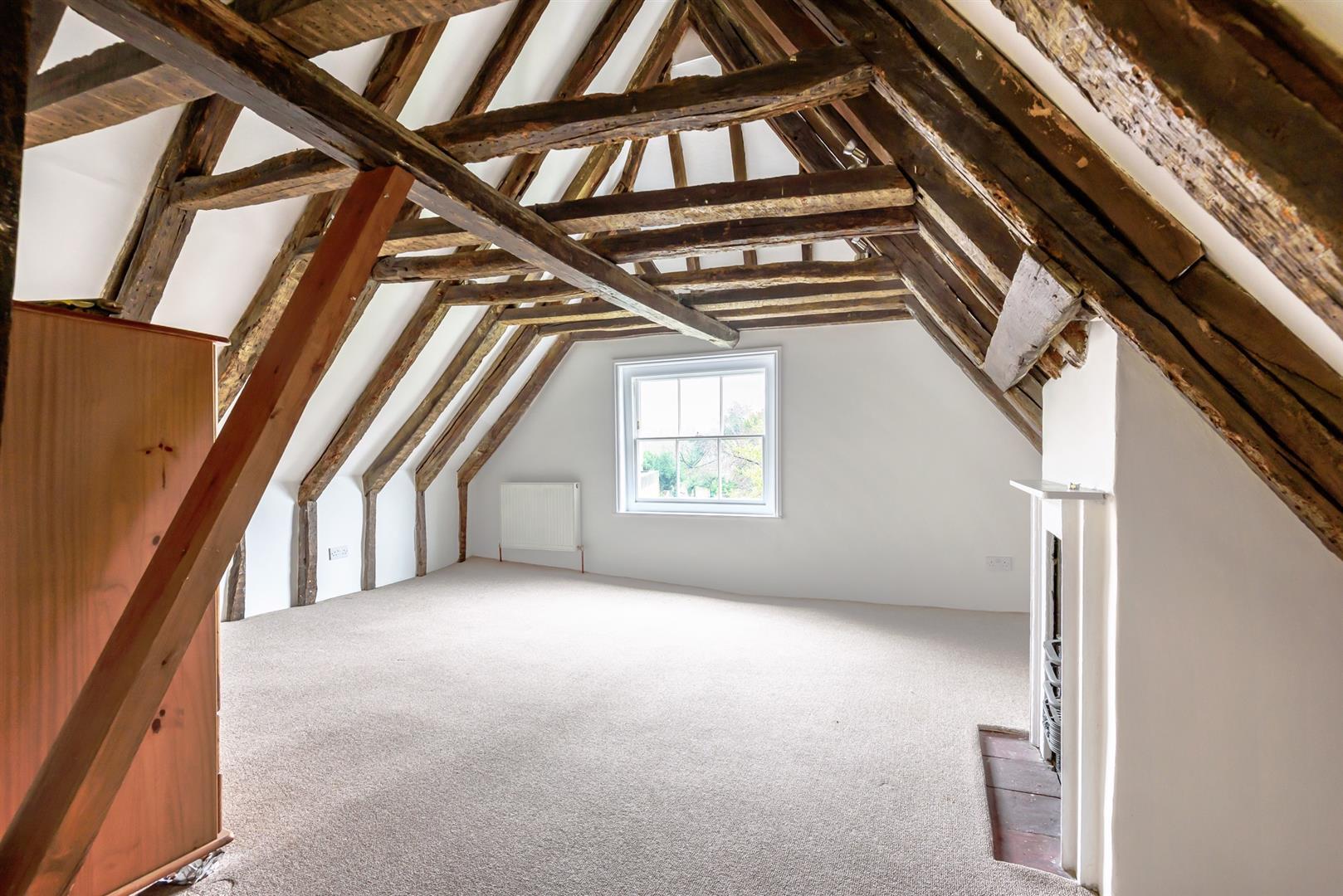 Detached House Photo 3