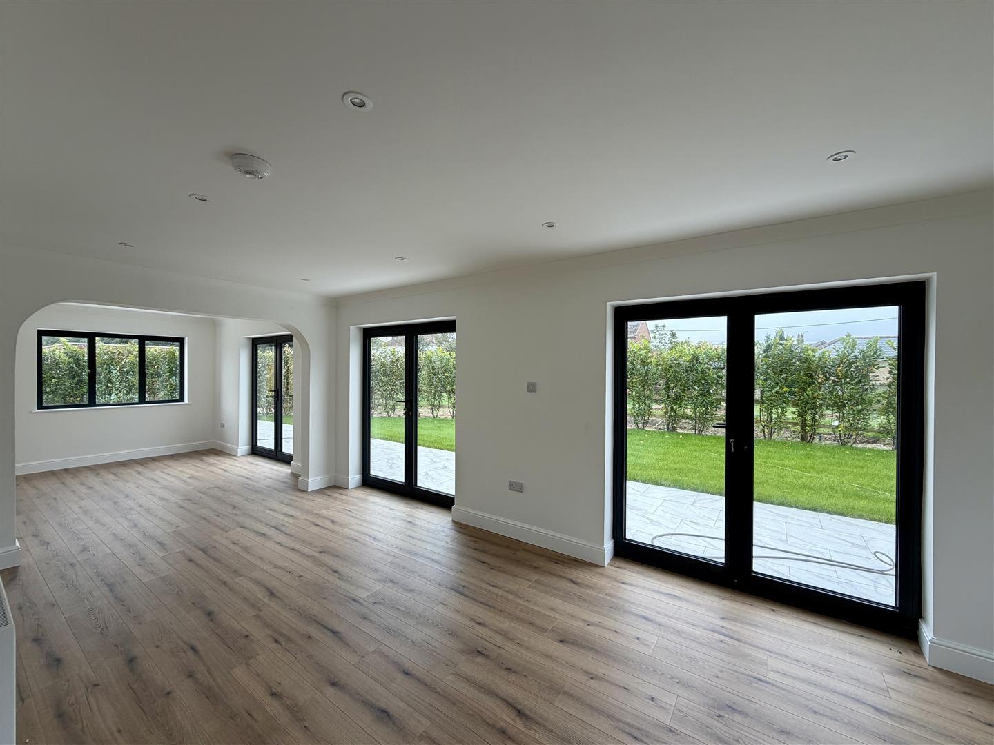 Detached House Photo 2
