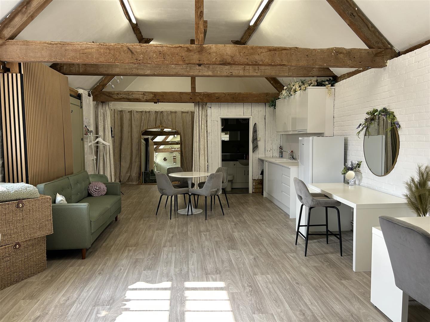 Commercial Property Photo 1
